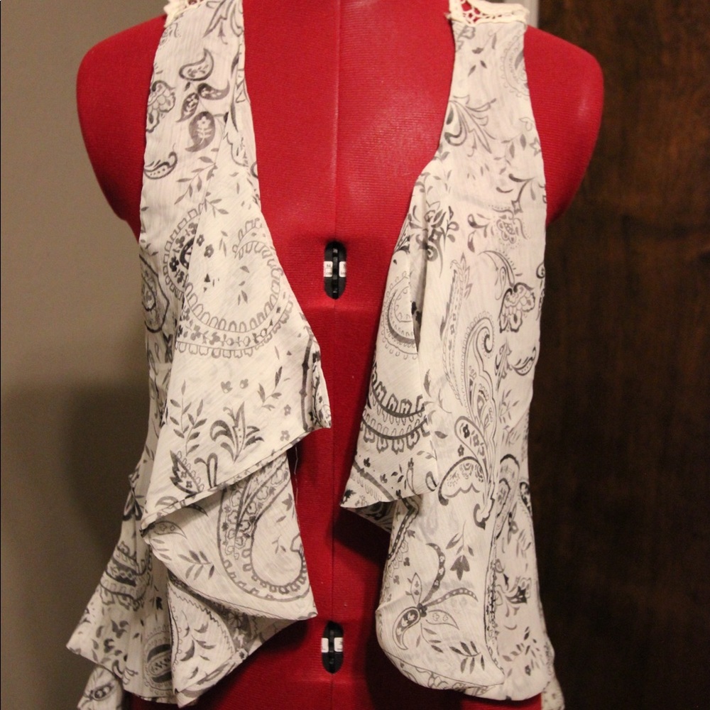 BCBG tank vest